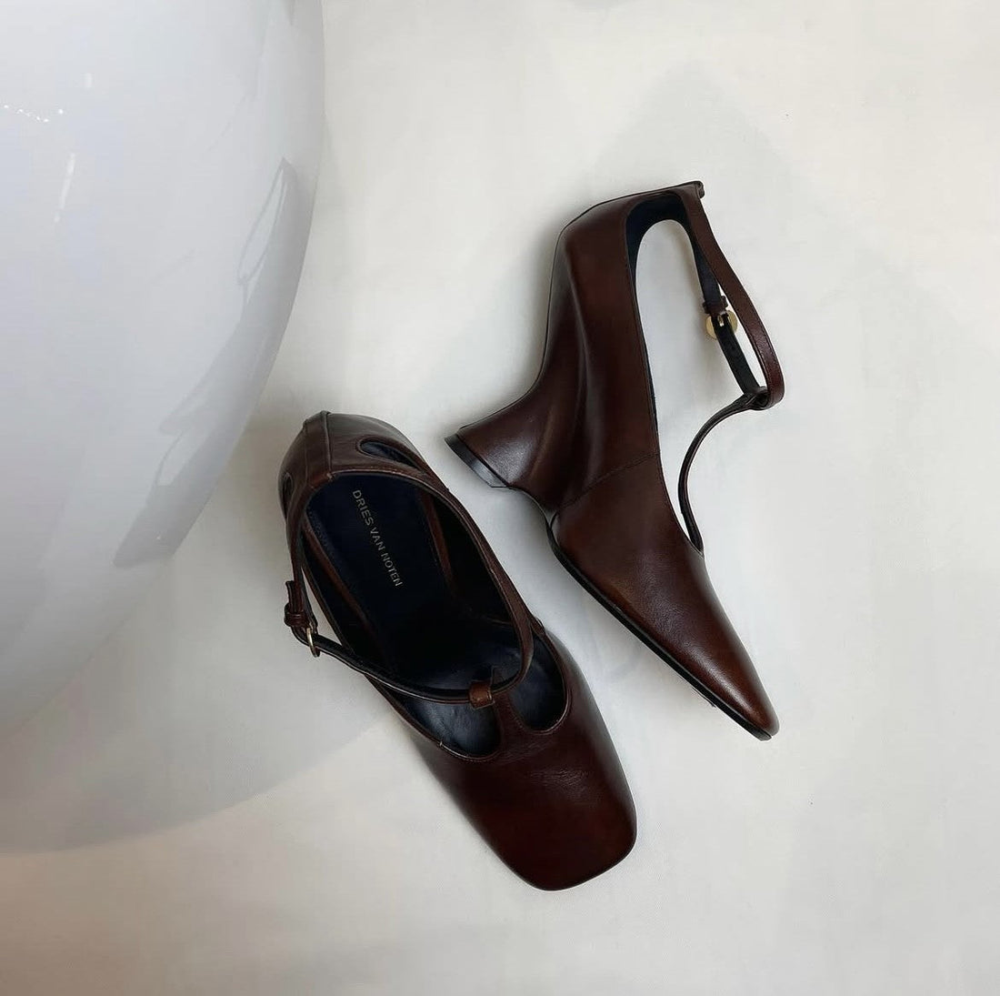 Consignment vs. Online Resale: The Smart Choice for Luxury