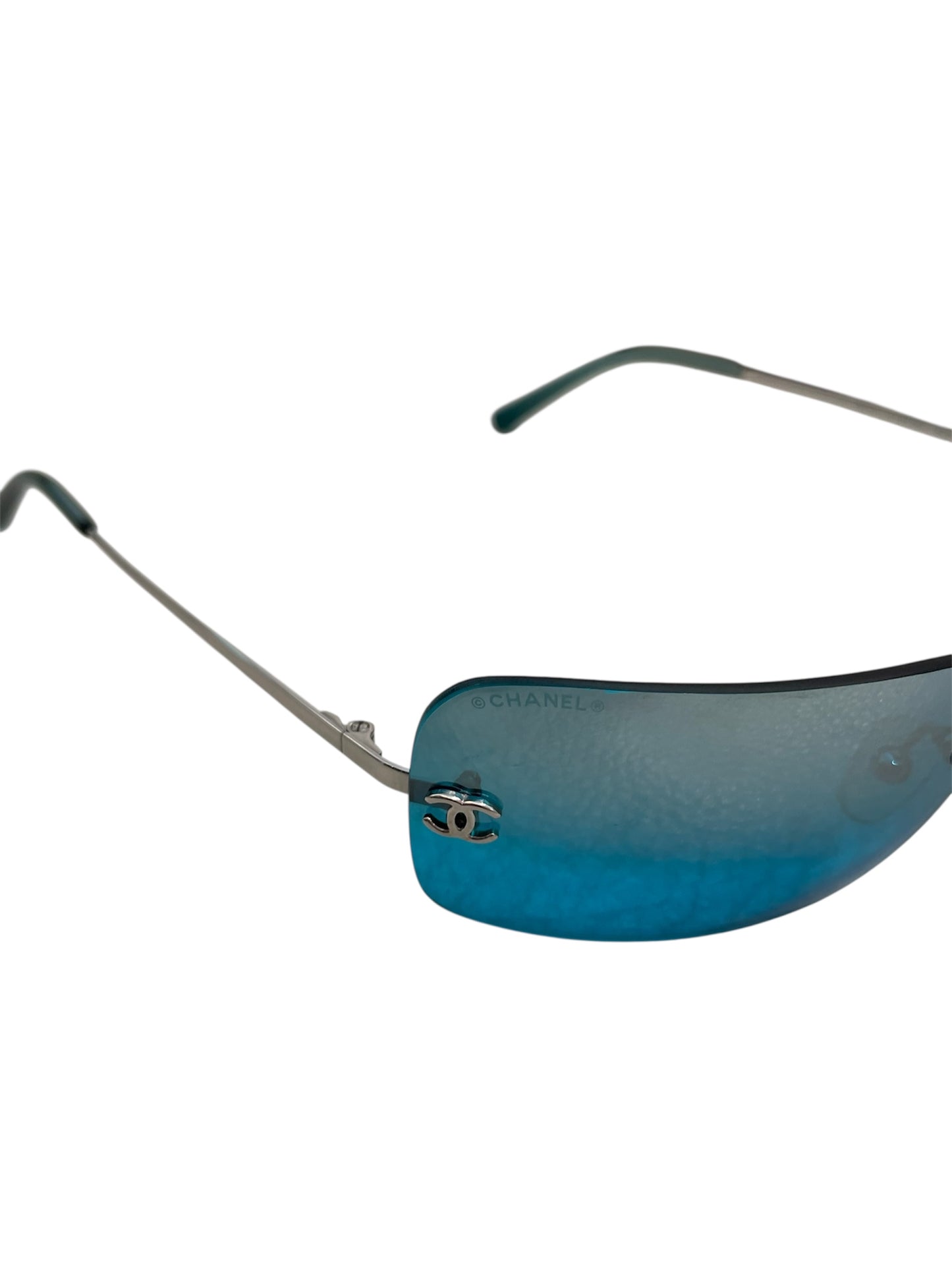 Lunettes de soleil teintées bleues Chanel