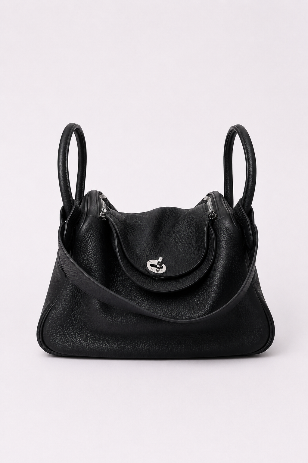 Sac Hermès Lindy 26 en cuir Clémence noir avec attributs palladium