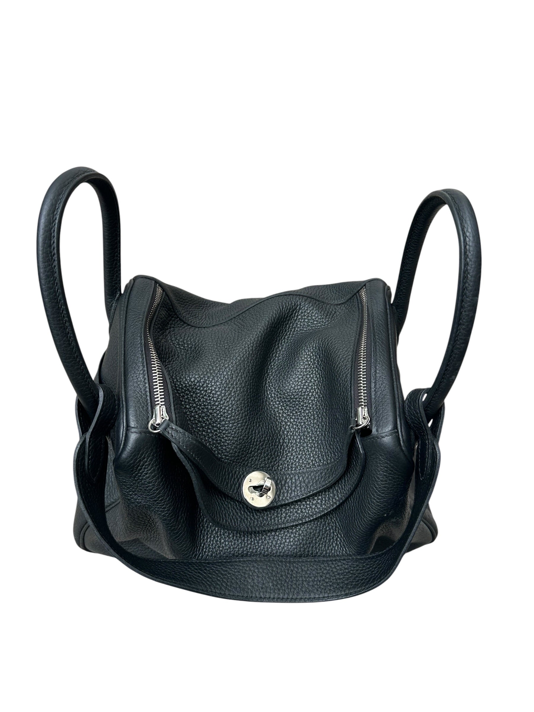 Sac Hermès Lindy 26 en cuir Clémence noir avec attributs palladium