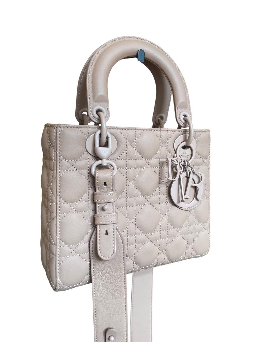 Dior - Sac Lady Dior en cuir mat beige nude