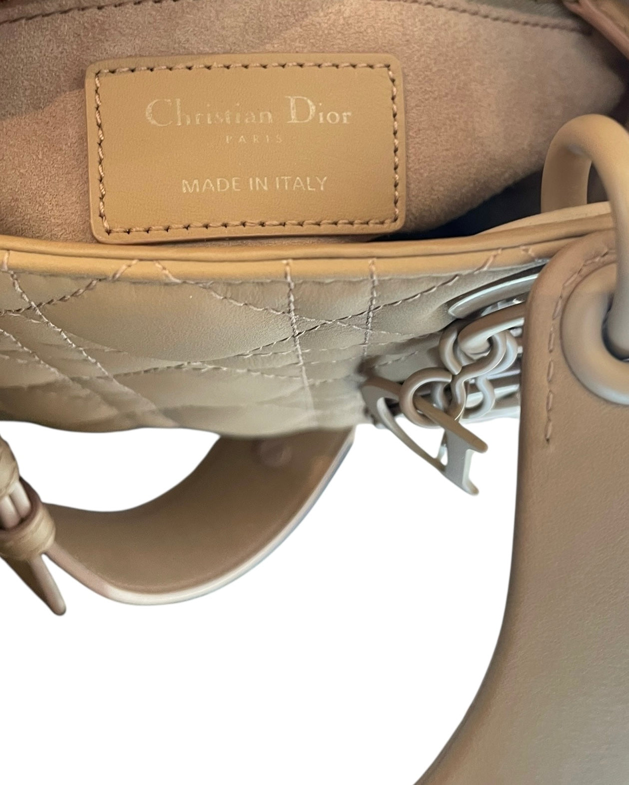 Dior - Sac Lady Dior en cuir mat beige nude