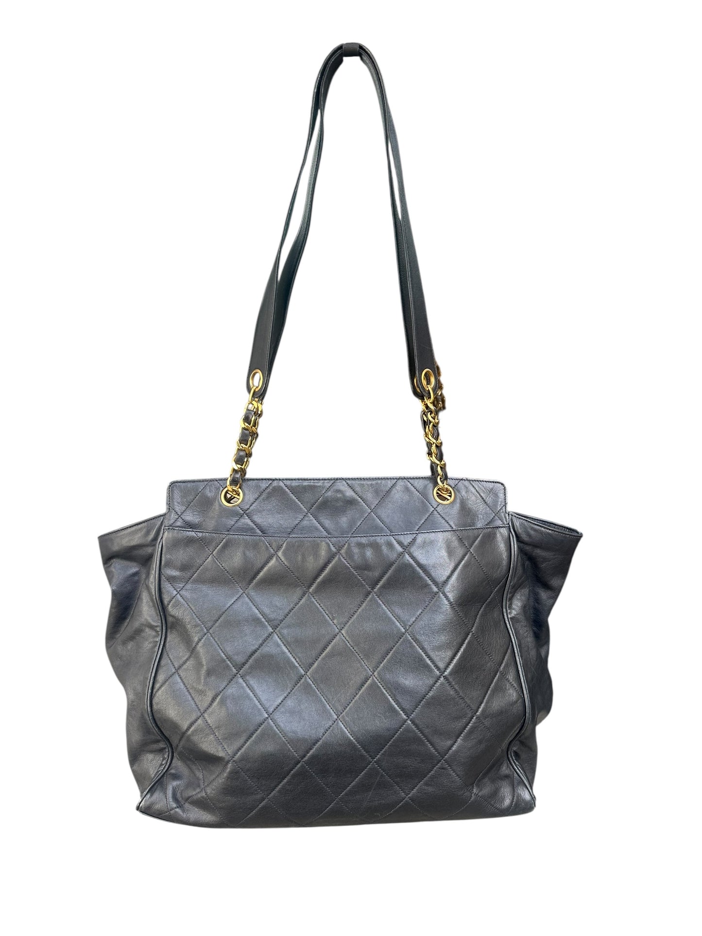 CHANEL VINTAGE BLACK LEATHER SHOULDER BAG — 1990s / EARLY 2000s