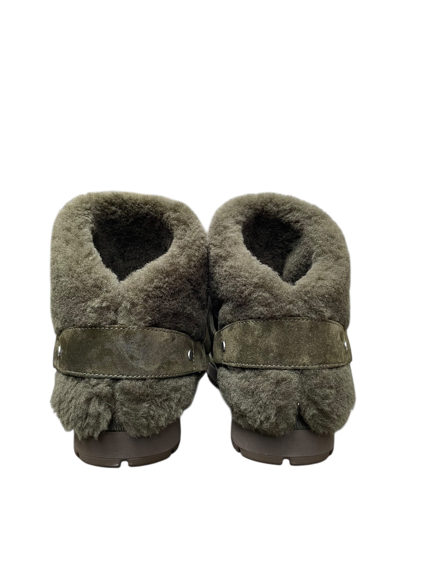 Burberry Shearling-Lined Foldover Boots – Khaki