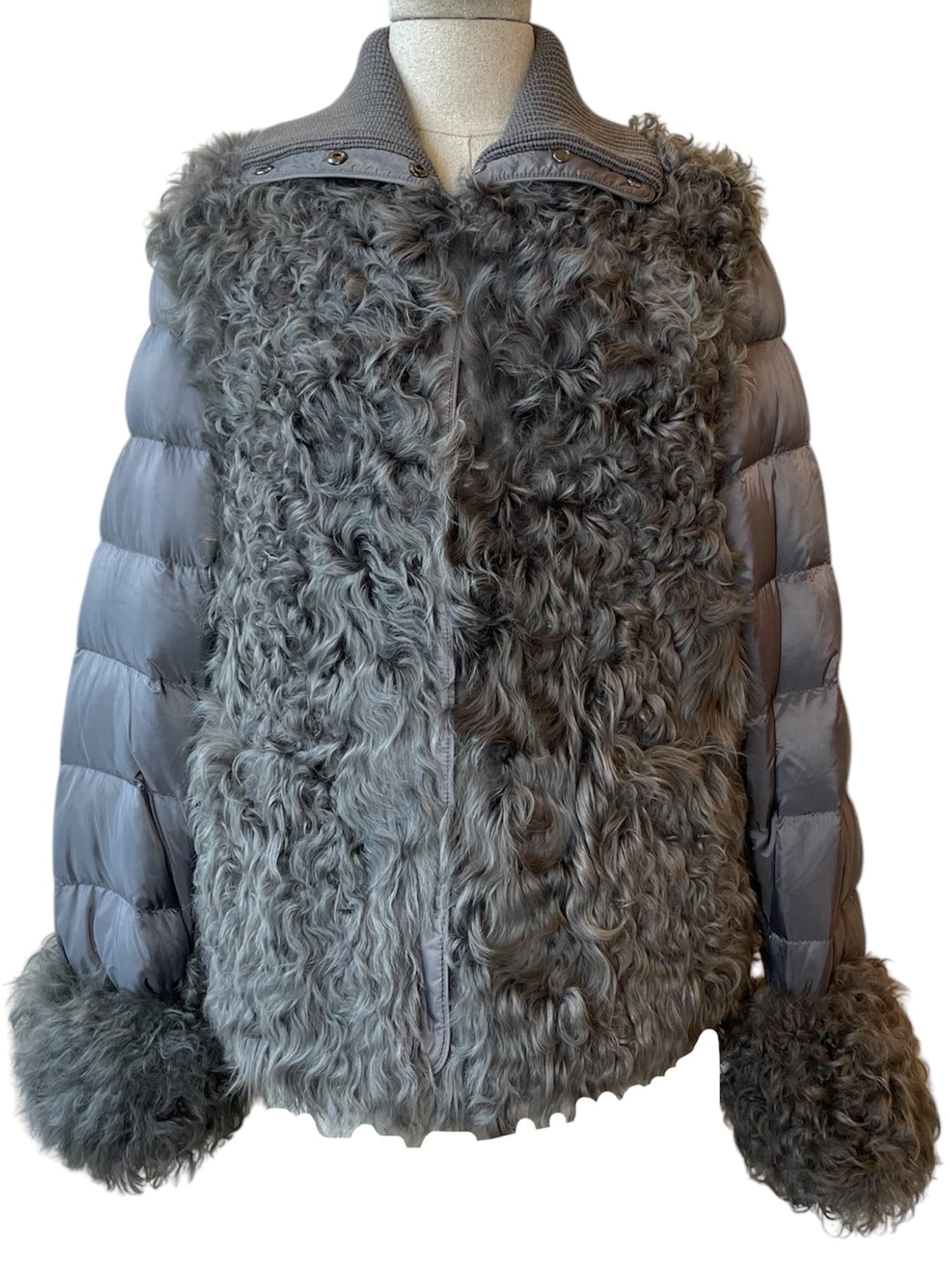 Doudoune Moncler avec bordure en fourrure